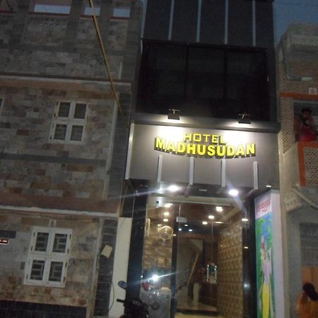 Hotel Madhusudan Dwarka (Gujarat) Ngoại thất bức ảnh
