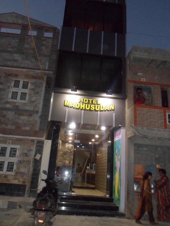 Hotel Madhusudan Dwarka (Gujarat) Ngoại thất bức ảnh